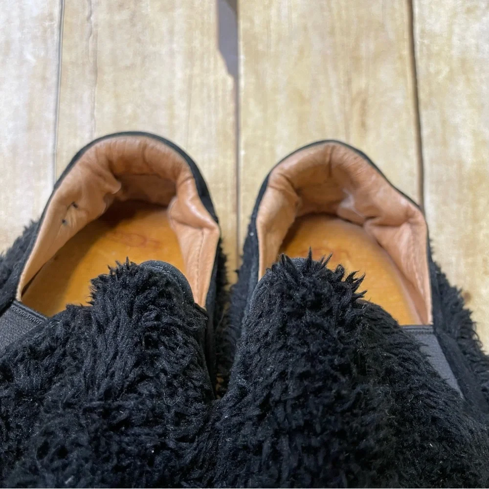 UGG Women’s Black Ricci Sherpa Slip On Loafer Shoe